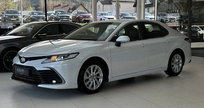 Toyota Camry cena 134900 przebieg: 28148, rok produkcji 2021 z Trzcińsko-Zdrój małe 781